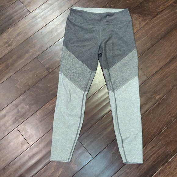 Outdoor Voices Colorblock Warm Up Leggings SIZE Medium - Picture 1 of 4